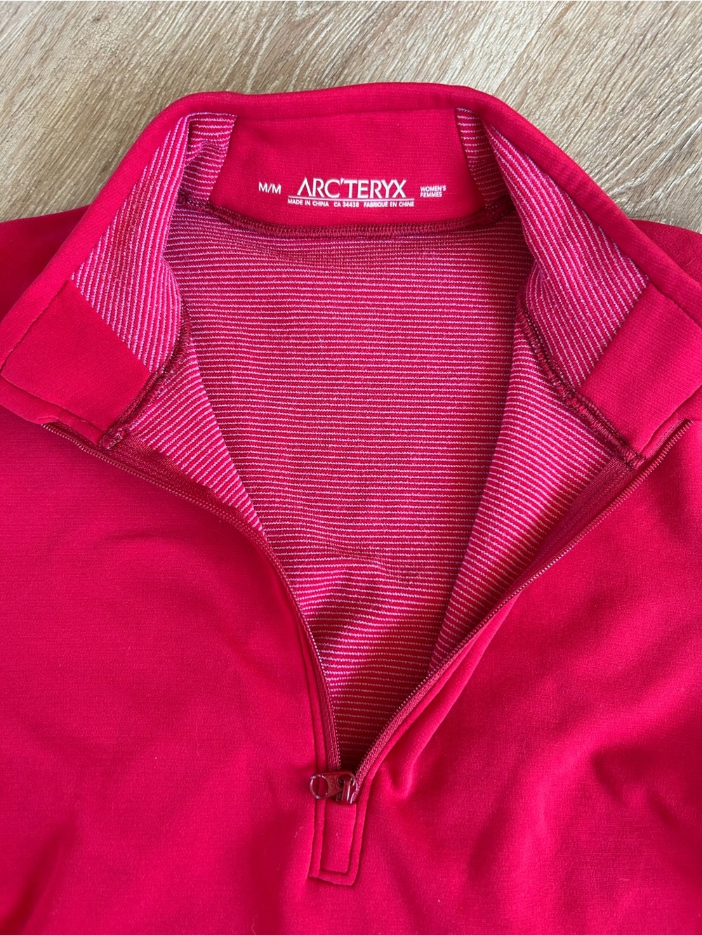 Arc'teryx Women's Red Half-Zip Performance Pullover Base Layer - Picture 3 of 5